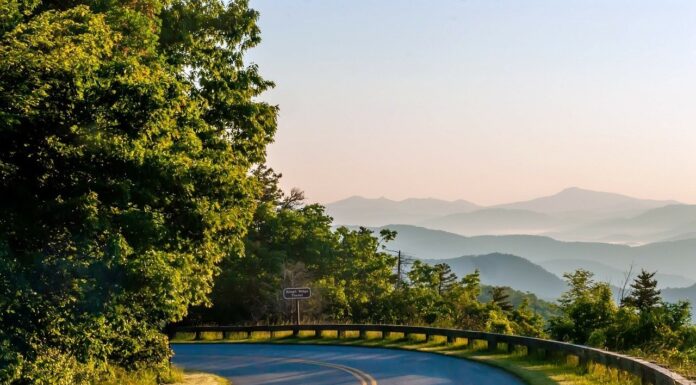 Rough Ridge Lookout On Blue Ridge Parkway North Carolina